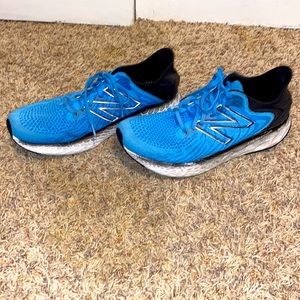 Men’s new balance shoes size 10 little worn